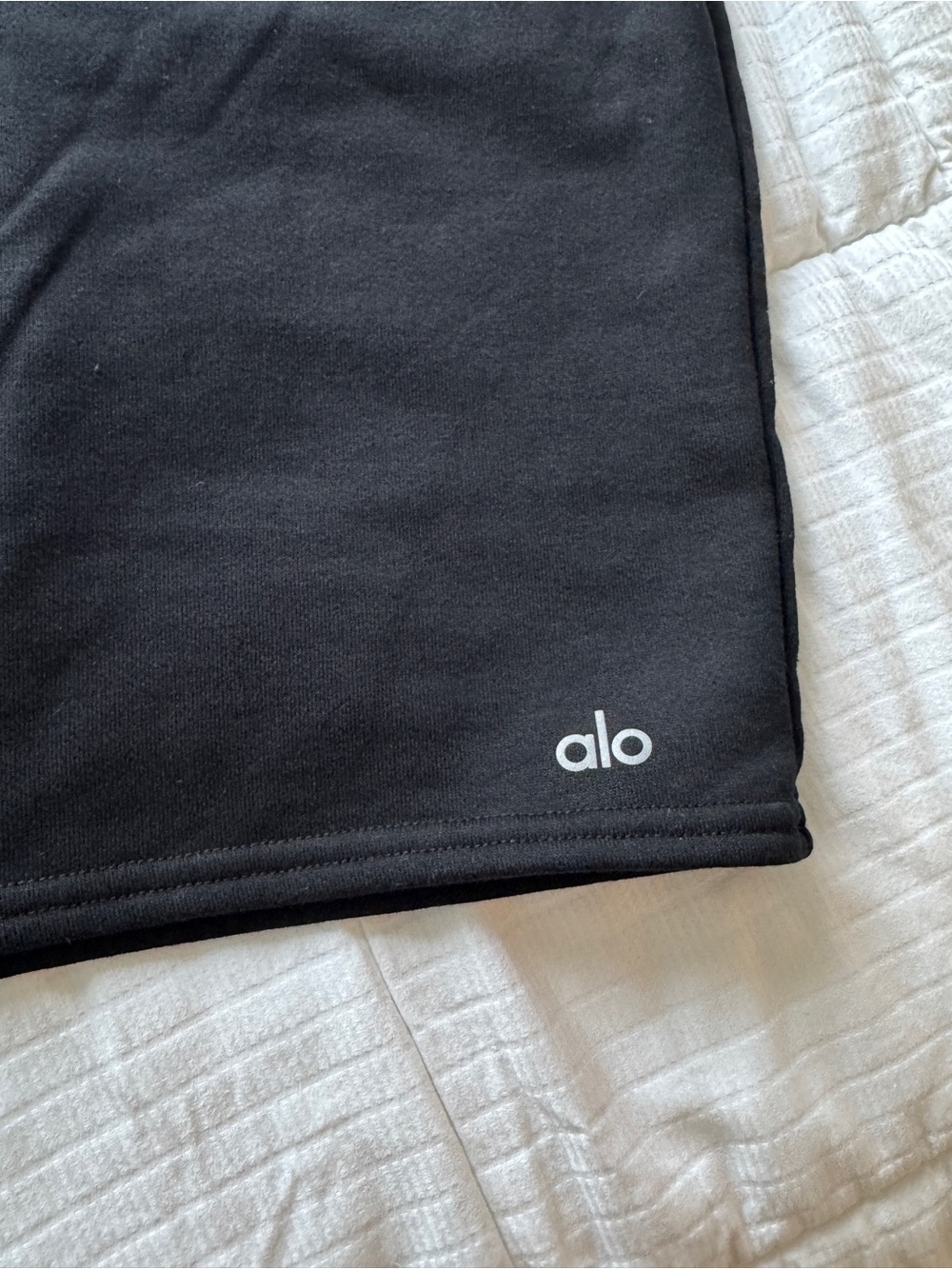 Alo yoga black loungewear shorts size M - Picture 6 of 10